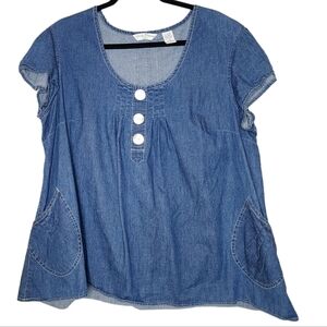 Quizz Woman Trends chambray short sleeve top. Pockets. Mother of pearl. Size 20.